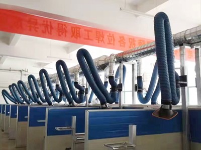 焊（hàn）接學校教師（shī）淨化係統（tǒng）
