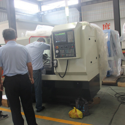 精（jīng）密數控車床